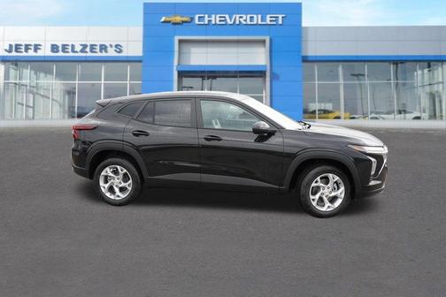 Mosaic Black Metallic 2026 Chevrolet Trax LS