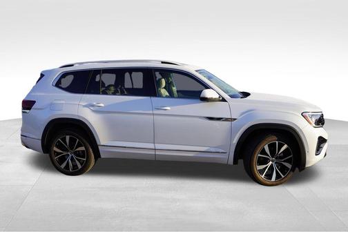 Opal White Pearl Effect 2025 Volkswagen Atlas 2.0T SEL Premium R-Line