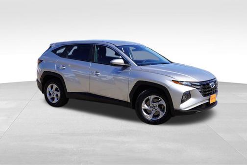 2022 Hyundai TUCSON SE