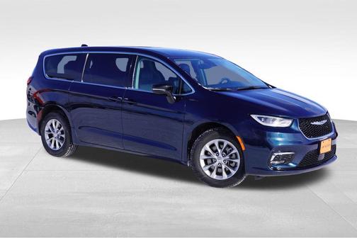 2024 Chrysler Pacifica Touring-L