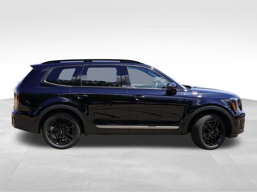 Ebony Black 2023 Kia Telluride EX X-Line