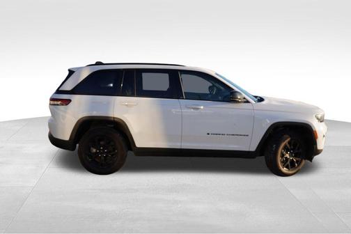 2024 Jeep Grand Cherokee Laredo