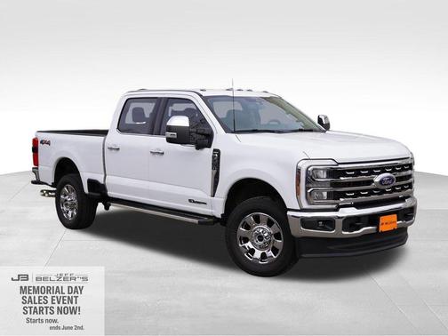 Oxford White 2026 Ford F-350 Lariat Super Duty