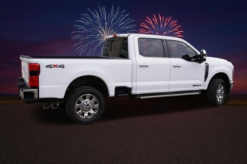 Oxford White 2026 Ford F-350 Lariat Super Duty