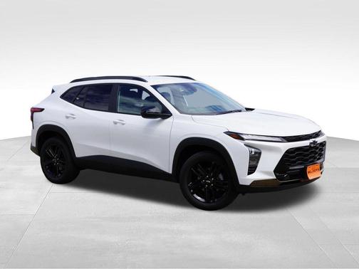 Summit White 2025 Chevrolet Trax ACTIV