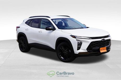 Summit White 2025 Chevrolet Trax ACTIV