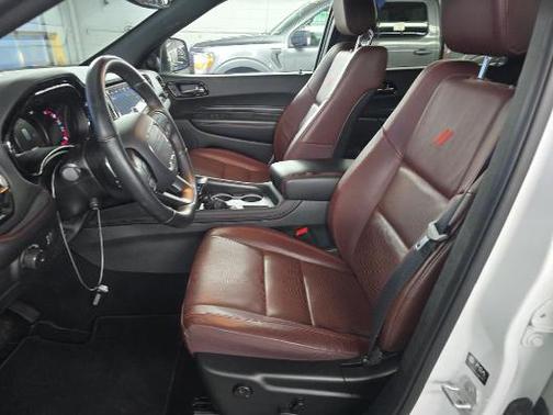 White Knuckle Clearcoat 2025 Dodge Durango GT