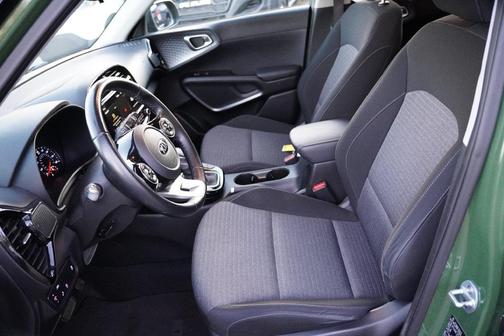 Undercover Green 2020 Kia Soul EX