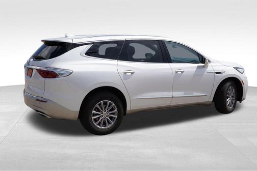 White Frost Tri-Coat 2024 Buick Enclave Essence