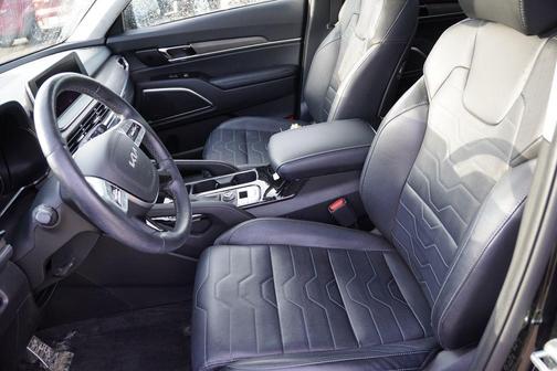 Ebony Black 2022 Kia Telluride SX