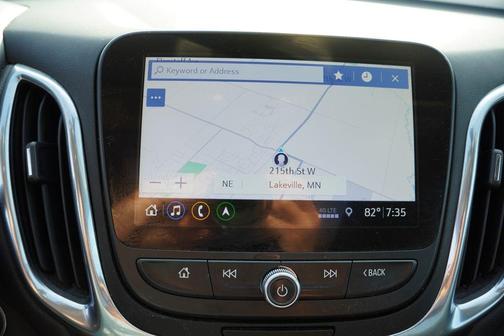 Iridescent Pearl Tricoat 2020 Chevrolet Equinox 1LT
