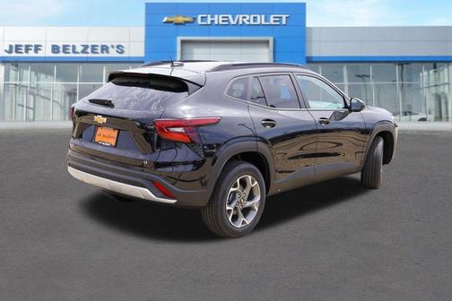 Mosaic Black Metallic 2026 Chevrolet Trax LT