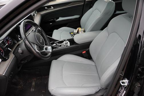Ebony Black 2024 Kia K5 EX
