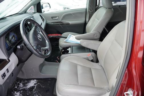 2017 Toyota Sienna L