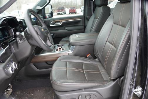 2024 Chevrolet Silverado 3500 High Country