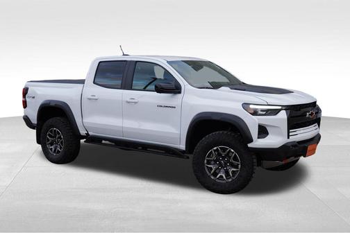 Summit White 2025 Chevrolet Colorado ZR2