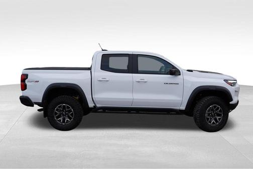 Summit White 2025 Chevrolet Colorado ZR2