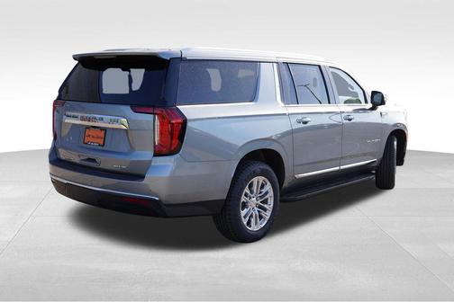 Sterling 2023 GMC Yukon XL SLT
