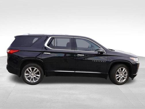 Mosaic Black Metallic 2018 Chevrolet Traverse High Country
