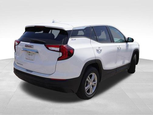 Summit White 2023 GMC Terrain SLE