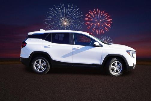 Summit White 2023 GMC Terrain SLE