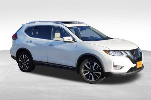 White 2018 Nissan Rogue SL