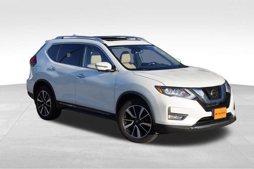 White 2018 Nissan Rogue SL