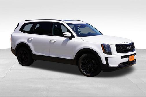 Glacial White Pearl 2022 Kia Telluride SX