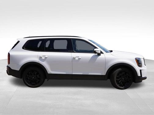 Glacial White Pearl 2022 Kia Telluride SX