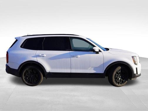 Glacial White Pearl 2022 Kia Telluride SX