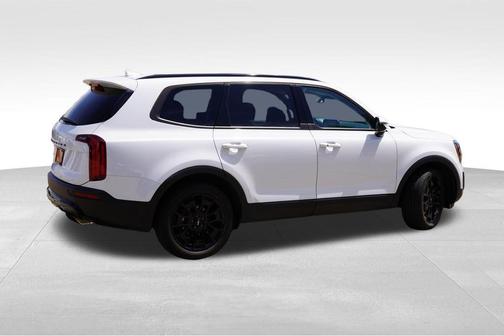 Glacial White Pearl 2022 Kia Telluride SX