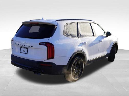 Glacial White Pearl 2022 Kia Telluride SX