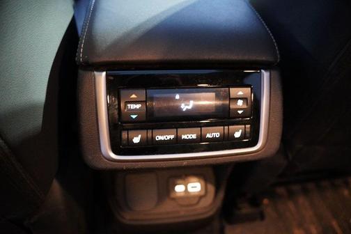 2023 Subaru Ascent Limited 8-Passenger