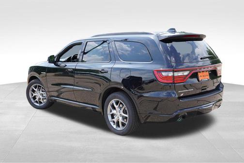 DB Black Crystal Clearcoat 2026 Dodge Durango GT Premium HEMI V8