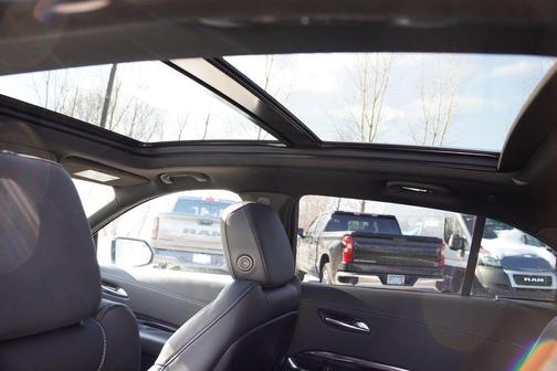 2022 Cadillac XT4 Luxury