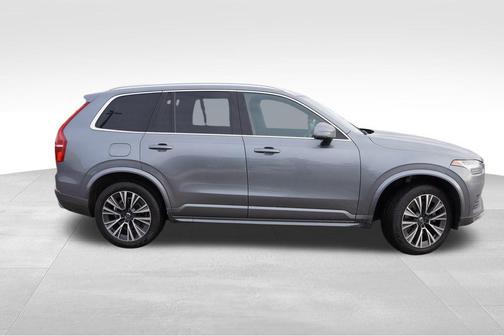 2020 Volvo XC90 T5 Momentum 7 Passenger