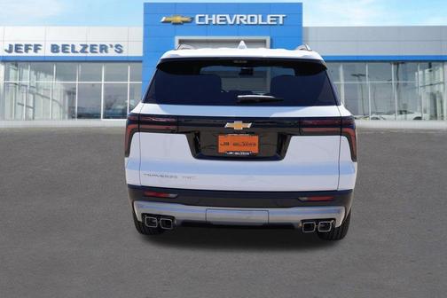 Summit White 2026 Chevrolet Traverse LT