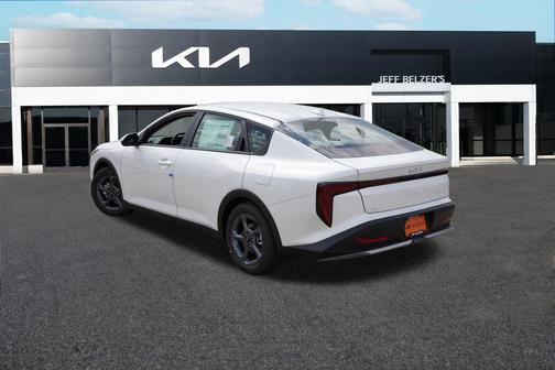 Snow White Pearl 2026 Kia K4 LXS