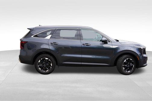 Gravity Gray 2024 Kia Sorento S