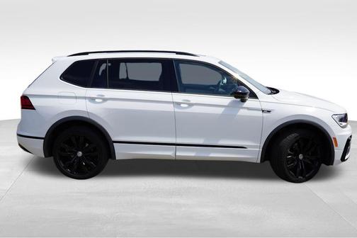 2020 Volkswagen Tiguan 2.0T SE R-Line Black