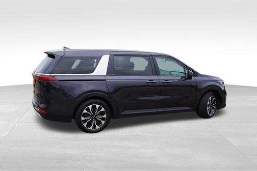 2022 Kia Carnival EX
