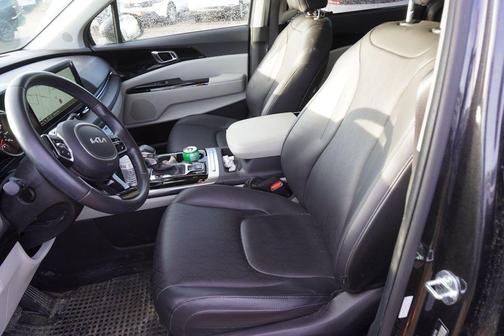 2022 Kia Carnival EX