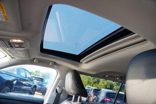 Midnight Black Metallic 2021 Toyota Highlander XLE