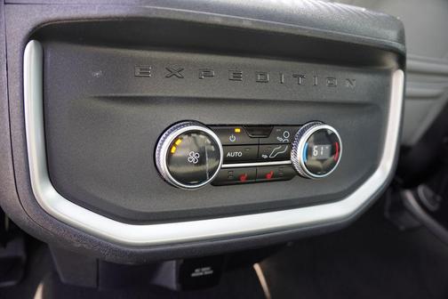 Black Metallic 2025 Ford Expedition Max Platinum