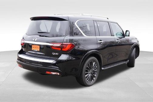2023 INFINITI QX80 SENSORY
