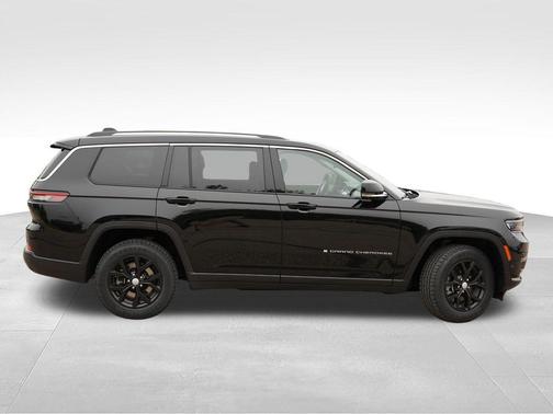 Diamond Black 2023 Jeep Grand Cherokee L Limited