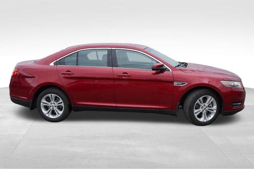 Ruby Red Metallic Tinted Clearcoat 2019 Ford Taurus SEL