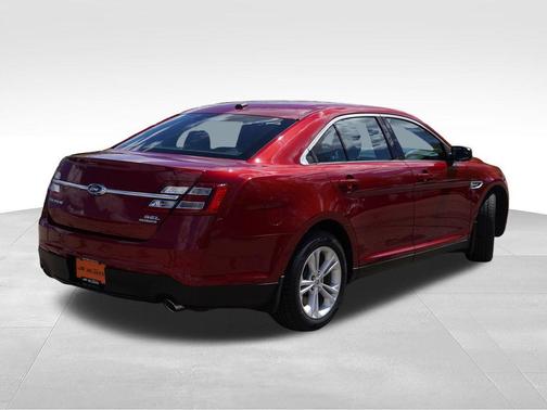 Ruby Red Metallic Tinted Clearcoat 2019 Ford Taurus SEL