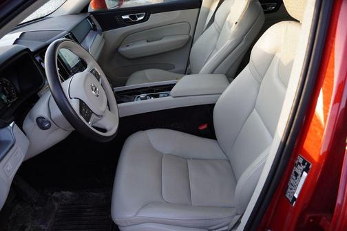 2018 Volvo XC60 T6 Momentum