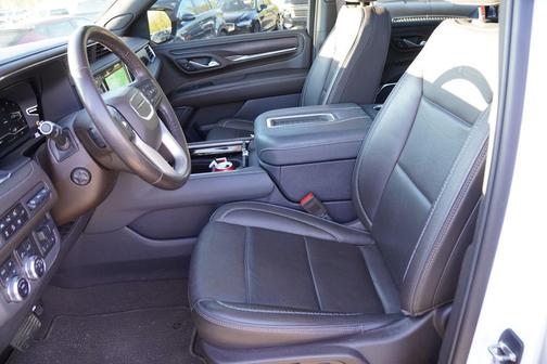 Summit White 2022 GMC Yukon XL Denali
